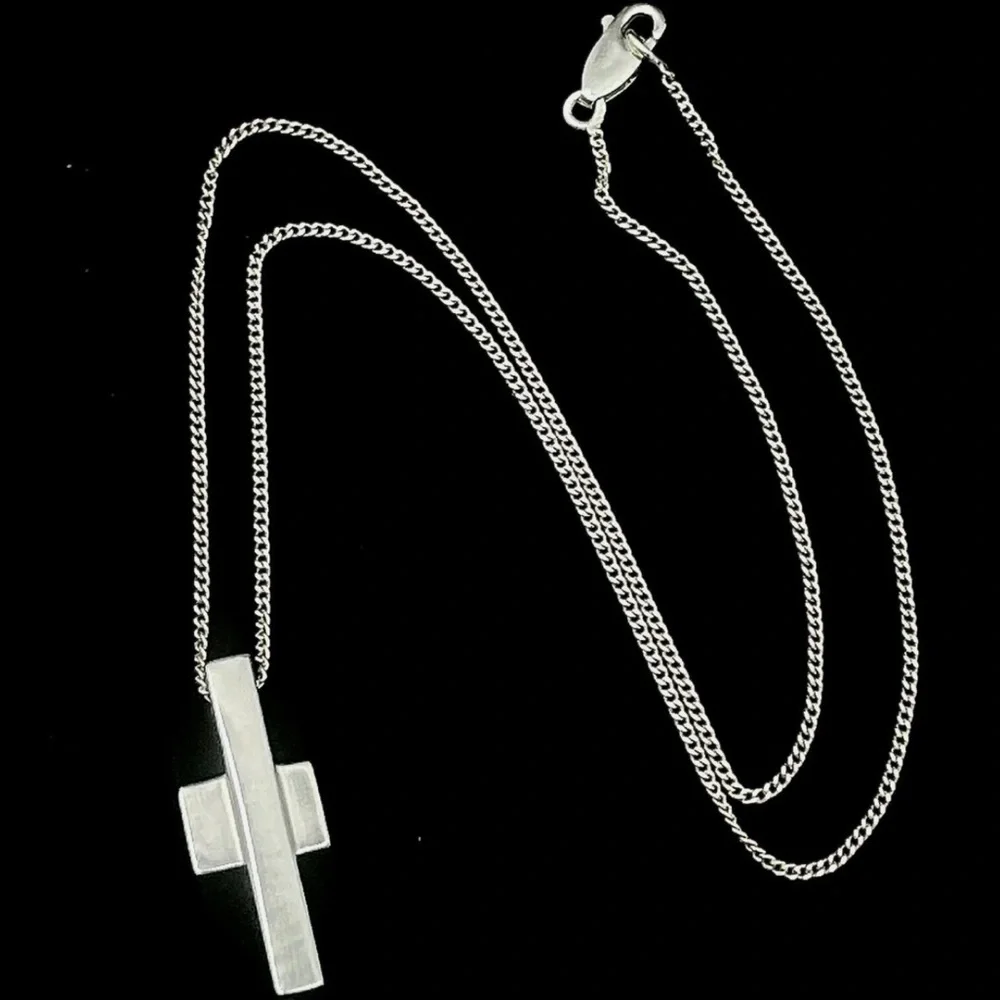 GUCCI RARE Cross Necklace 😇